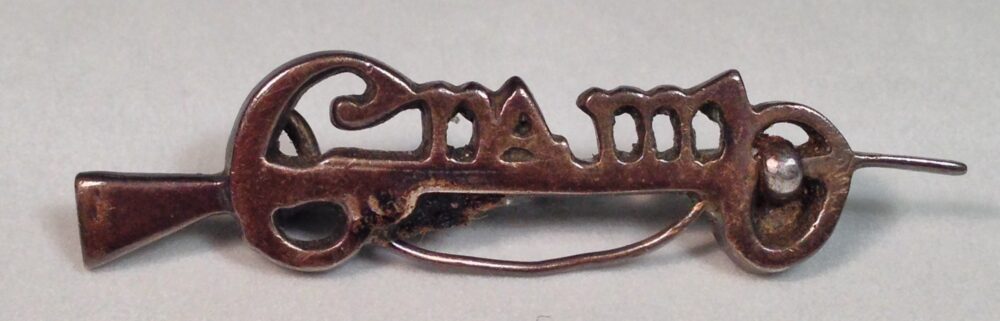 banImageCumann na mBan brooch